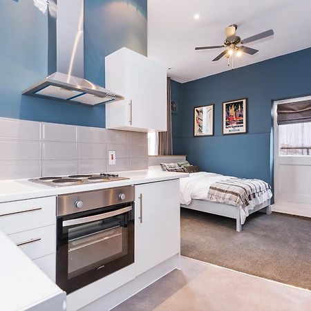 Summerfield Pub & Boutique Rooms Londra Esterno foto
