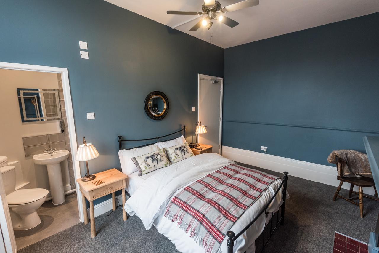 Summerfield Pub & Boutique Rooms Londra Esterno foto