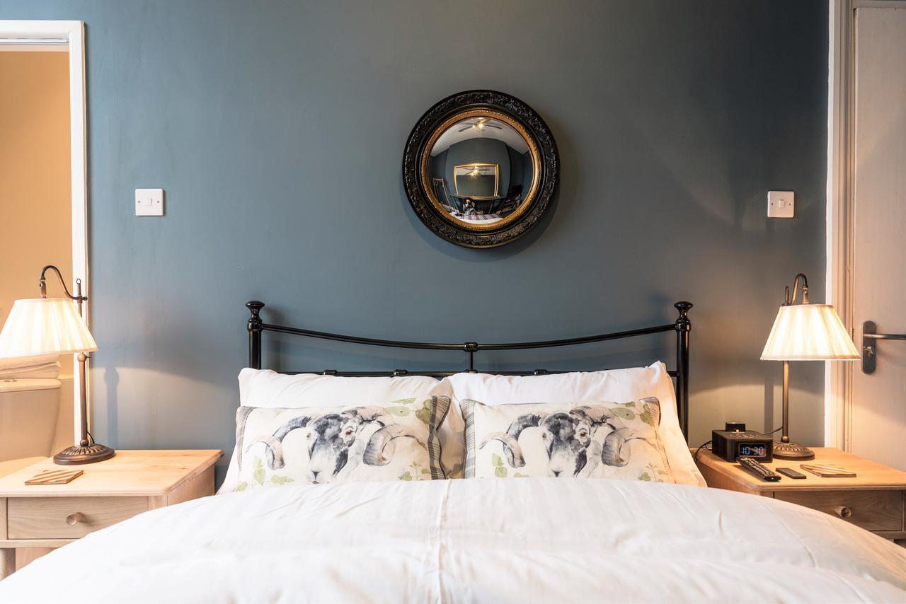 Summerfield Pub & Boutique Rooms Londra Esterno foto