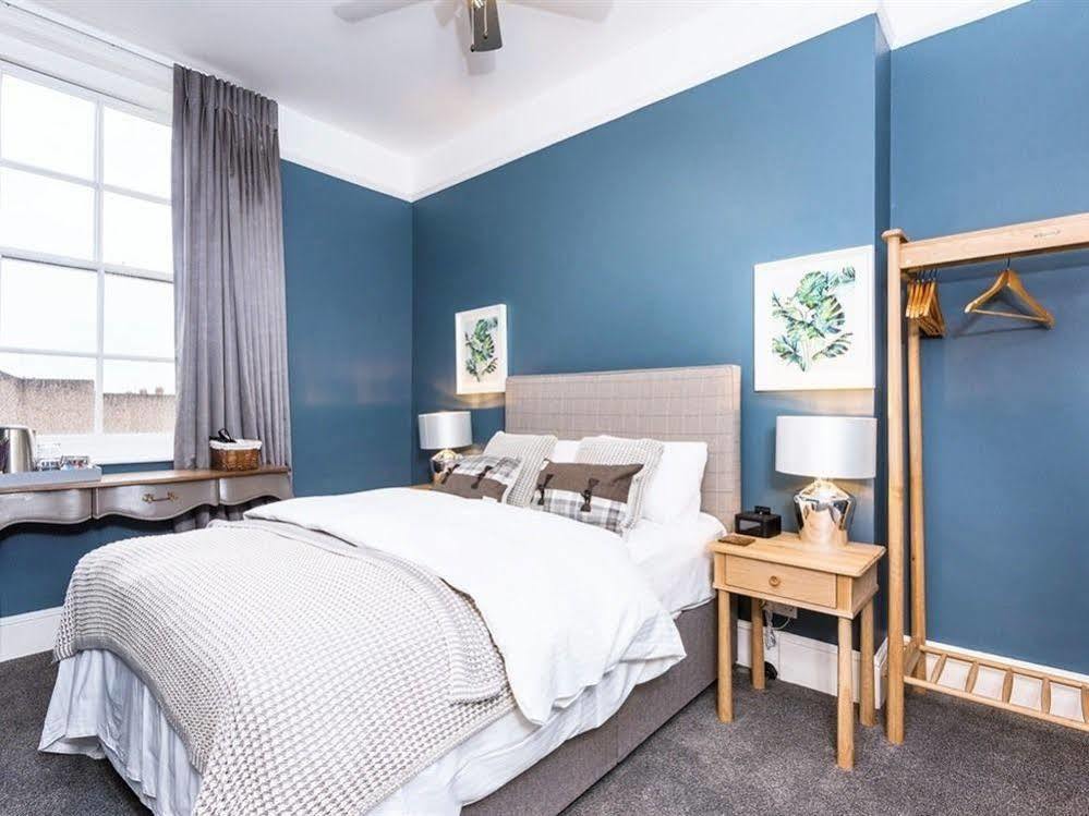 Summerfield Pub & Boutique Rooms Londra Esterno foto