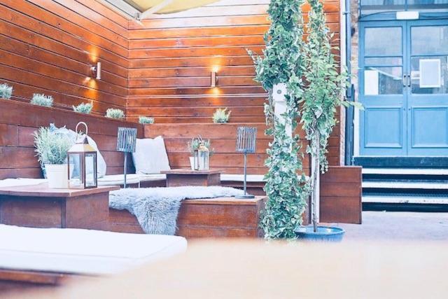 Summerfield Pub & Boutique Rooms Londra Esterno foto